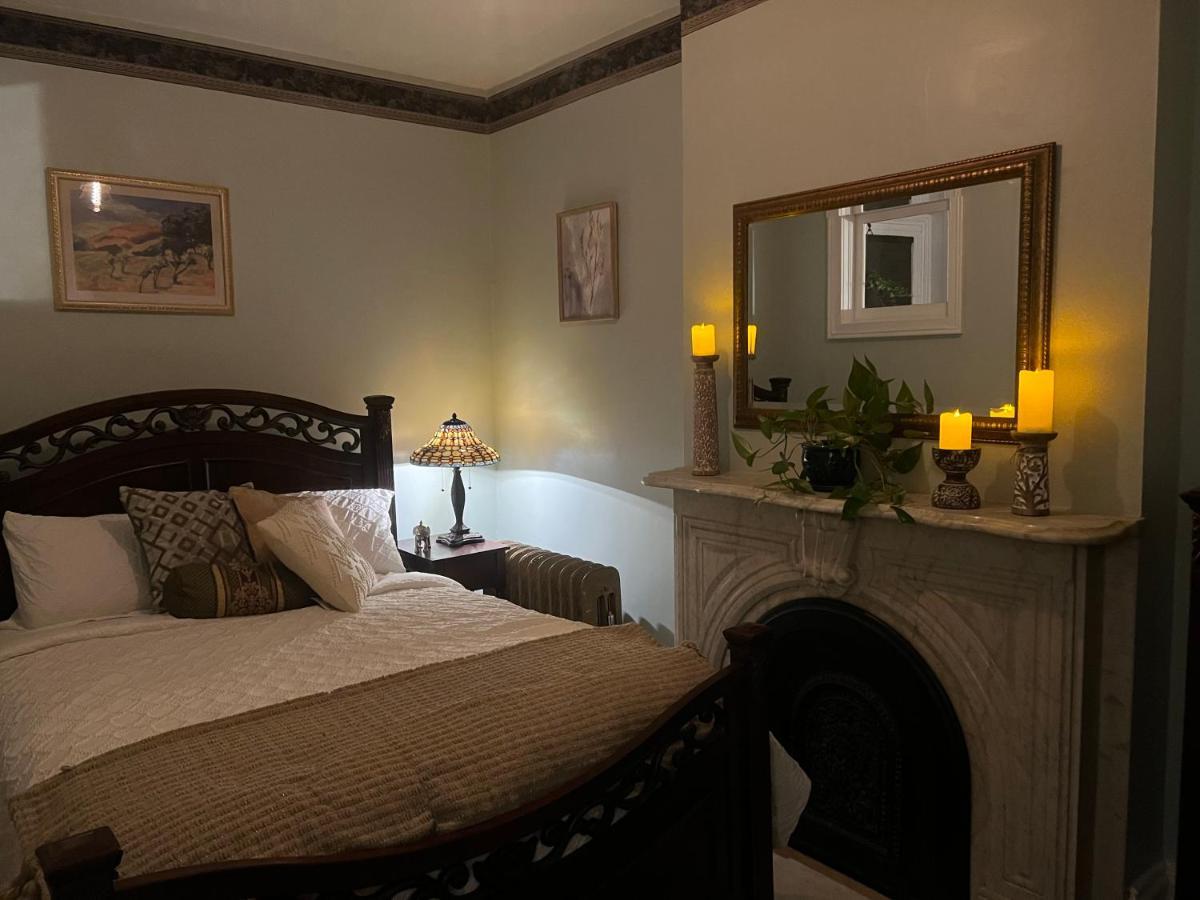 1 Bedroom Private Victorian Apt In Convenient City Location On 5 Acre, Sleeps 4 波基普西 外观 照片