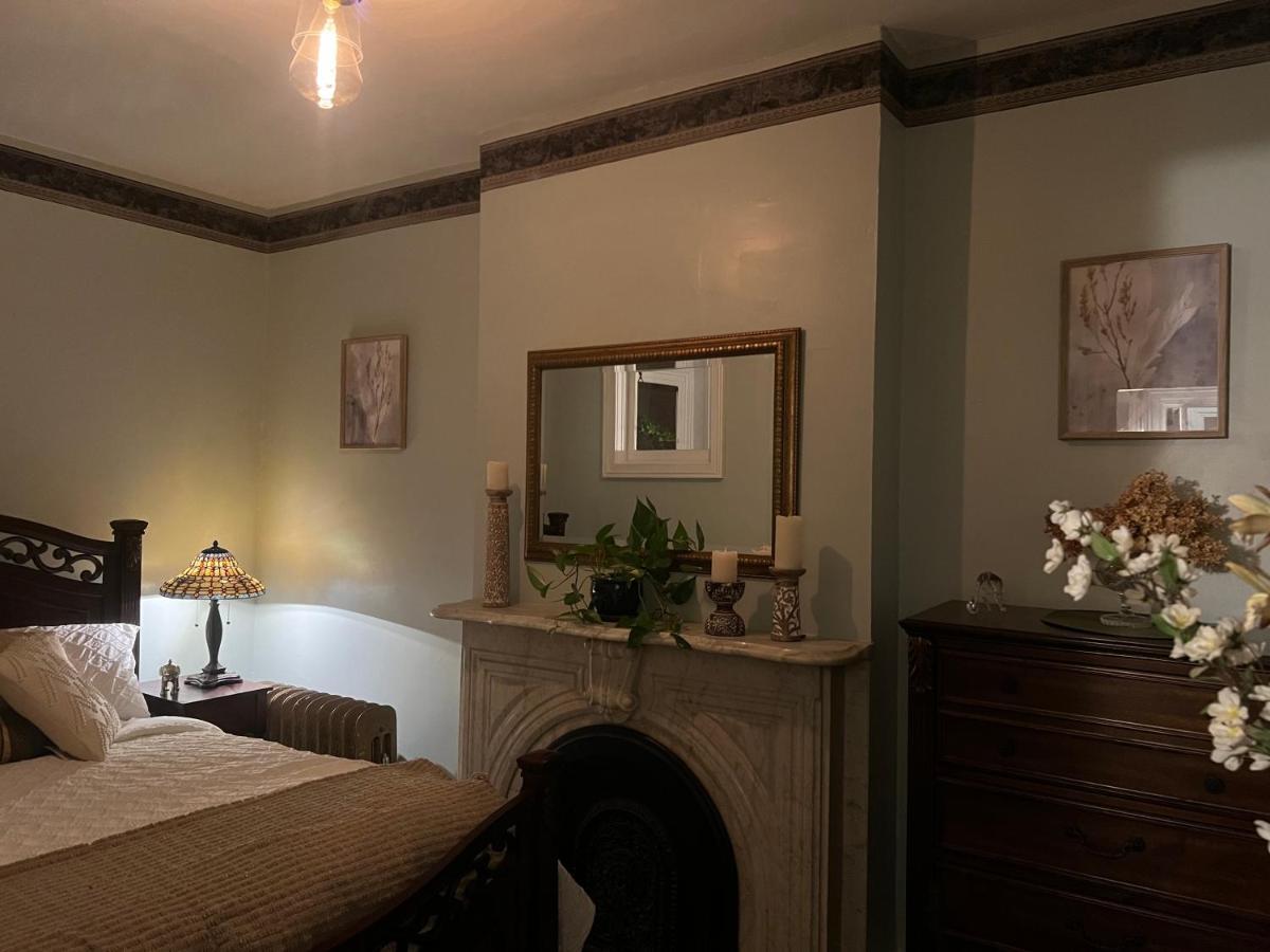 1 Bedroom Private Victorian Apt In Convenient City Location On 5 Acre, Sleeps 4 波基普西 外观 照片